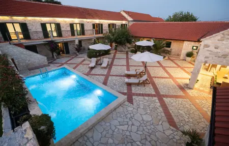 Location Maison à Islam Grcki 10 personnes