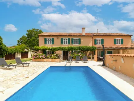 Location Maison à Barban 9 personnes