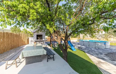 Location Maison à Vrsine 8 personnes