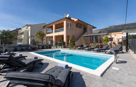 Location Maison à Kastel Stari 8 personnes