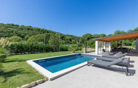 Location Maison à Mundanije 8 personnes