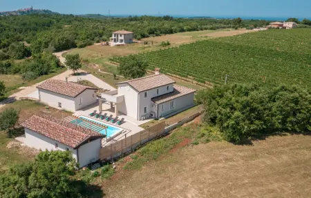 Location Maison à Buje 8 personnes