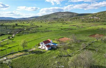 Location Maison à Bisko 8 personnes