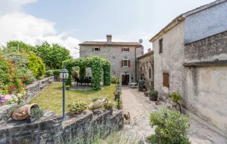 Location Maison à Buje 10 personnes