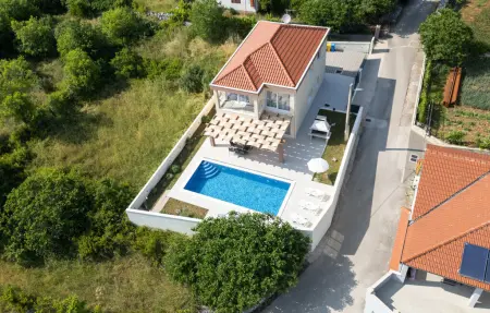 Location Maison à Primorski Dolac 8 personnes