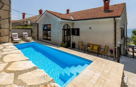 Location Maison à Glavani 10 personnes