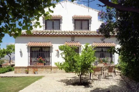Location Gîte à Los Nogales 10 personnes