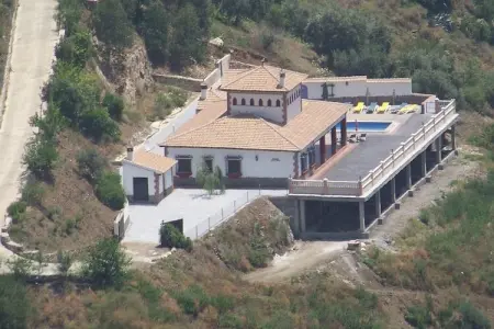 Location Villa à Sayalonga 10 personnes