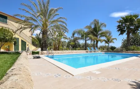 Location Maison à Noto 11 personnes