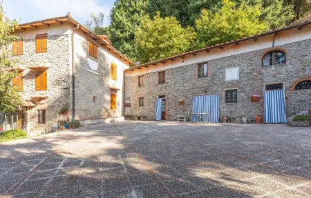 Location Maison à Villa di Piteccio 8 personnes