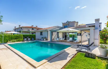 Location Maison à Banjole 8 personnes