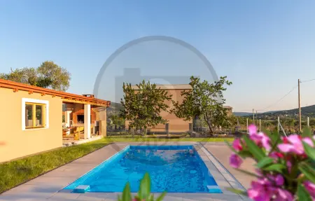 Location Maison à Gornji Muc 6 personnes