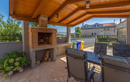 Location Maison à Marcana 4 personnes