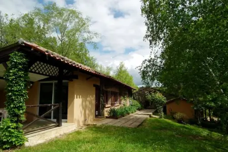 Location Gîte à Gavaudun 9 personnes