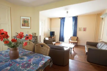 Location Maison à St Honoré les Bains 6 personnes