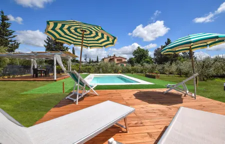 Location Maison à Santa Maria a Monte 5 personnes