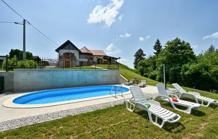 Location Maison à Veliki Lovrecan 8 personnes