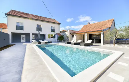 Location Maison à Prkos 8 personnes