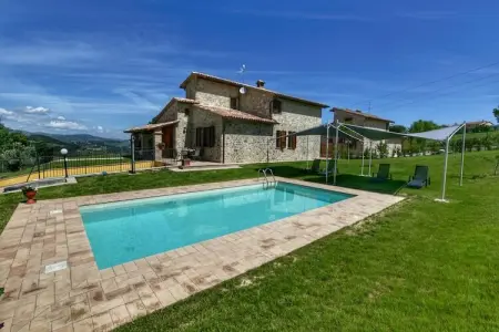 Location Villa à Vasciano 6 personnes