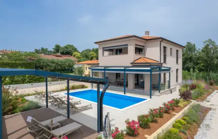 Location Maison à Kadumi 8 personnes