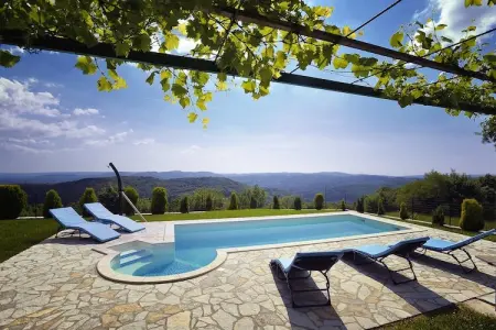 Location Villa à DOLENJA VAS (LUPOGLAV) 10 personnes