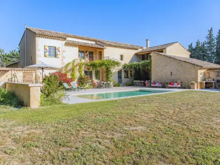 Location Gîte à Cavaillon 13 personnes