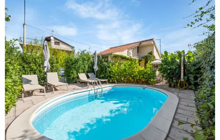 Location Maison à Brodarica 4 personnes