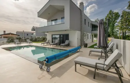 Location Maison à Rebici 9 personnes