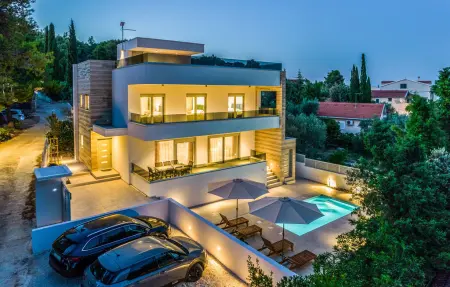 Location Maison à Zdrelac 8 personnes