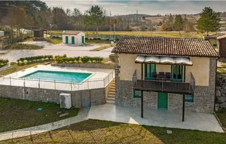 Location Maison à Trviz 5 personnes