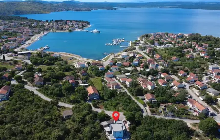 Location Maison à Bilice 8 personnes