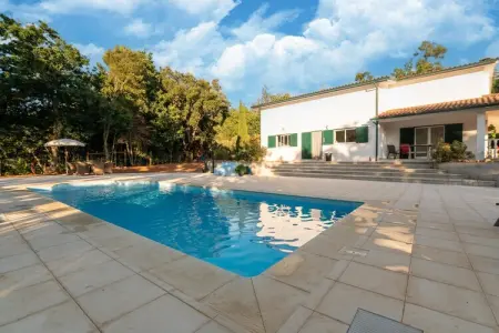 Location Maison à Folques 8 personnes