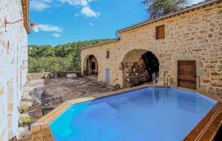 Location Maison à Banne 9 personnes