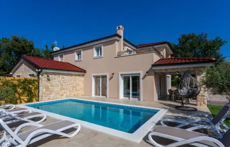 Location Maison à Pinezici 8 personnes