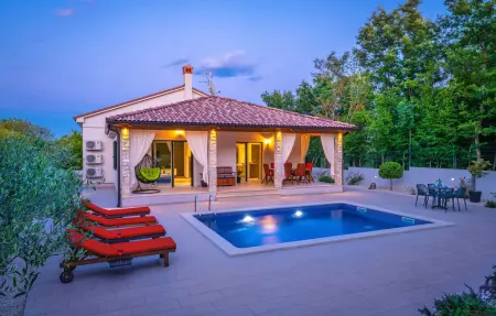 Location Maison à Barban 6 personnes