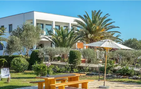 Location Maison à Vir 10 personnes