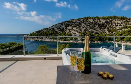 Location Maison à Razanj 10 personnes