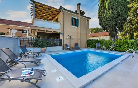 Location Maison à Sukosan 9 personnes