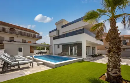 Location Maison à Sukosan 8 personnes