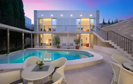 Location Maison à Bol 16 personnes