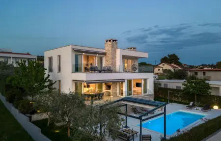 Location Maison à Kozino 8 personnes