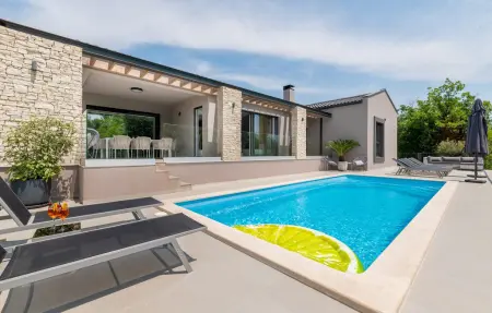 Location Maison à Nedescina 8 personnes