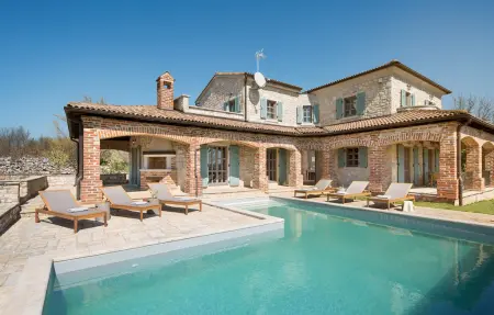 Location Maison à Sv. Lovrec 8 personnes