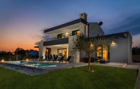 Location Maison à Sv. Lovrec Pazenatick 8 personnes