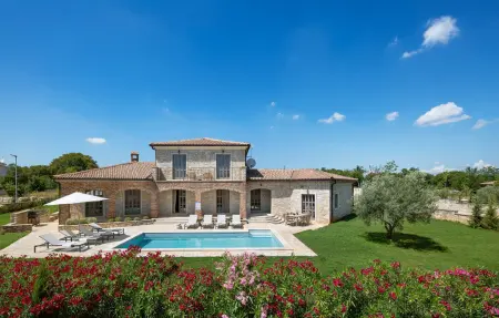 Location Maison à Sv. Lovrec 8 personnes