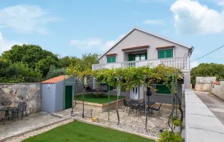 Location Maison à Pridraga 5 personnes