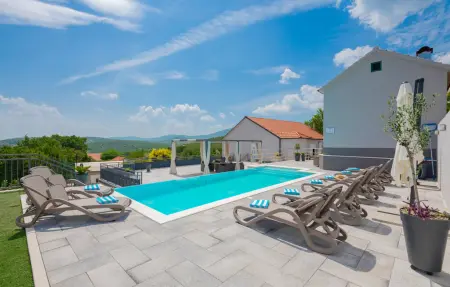 Location Maison à Podbablje Gornje 10 personnes