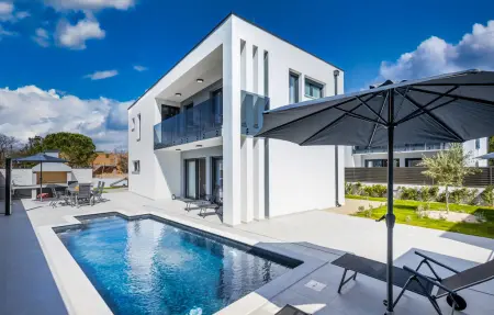 Location Maison à Zaton 8 personnes