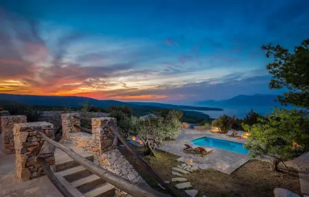 Location Maison à Povlja 6 personnes