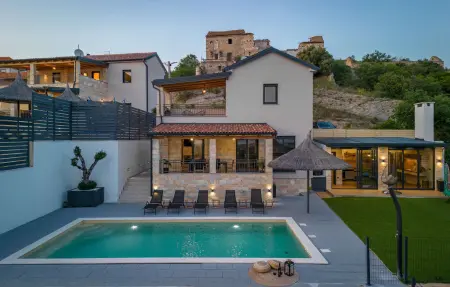 Location Maison à Vrana 7 personnes